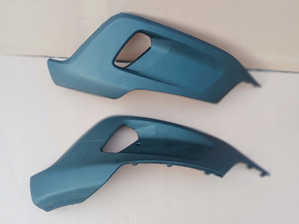 фото №1, Volvo v40 cross country правая решётка бампера przó