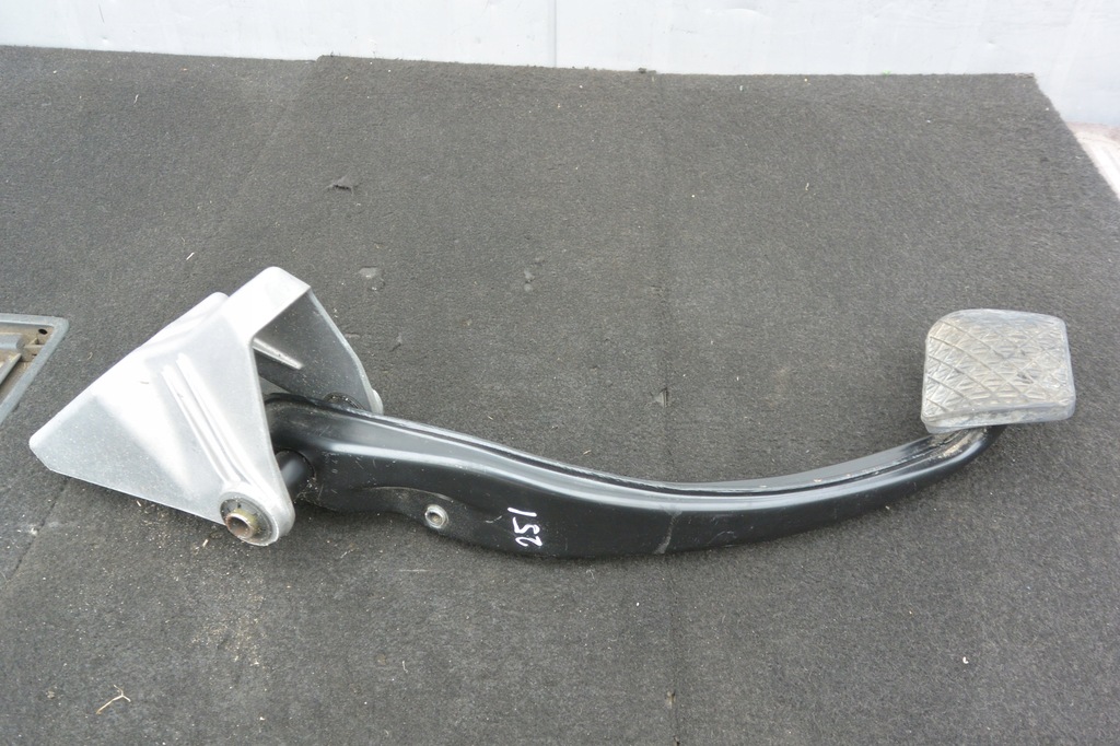 фото №1, Педаль тормоза mercedes r-klasa w251 eu