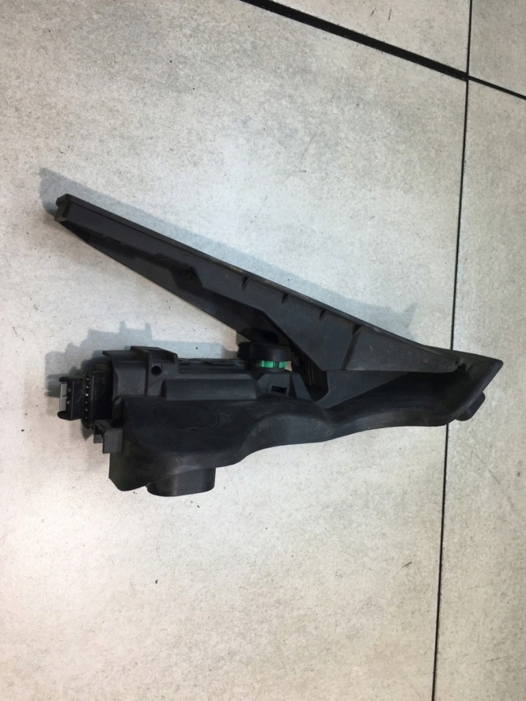 Потенциометр газа audi a3 8p 2.0 fsi 1k1723503f в Украине