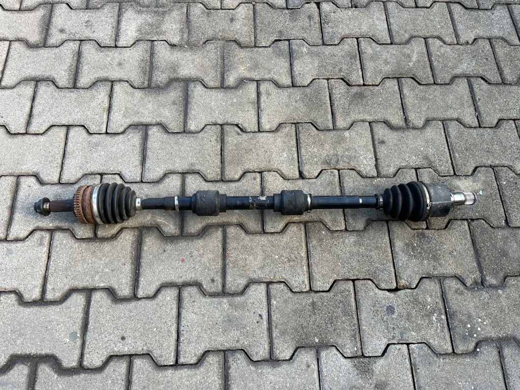 Купити Hyundai i40 1.7 crdi привідний вал права довга