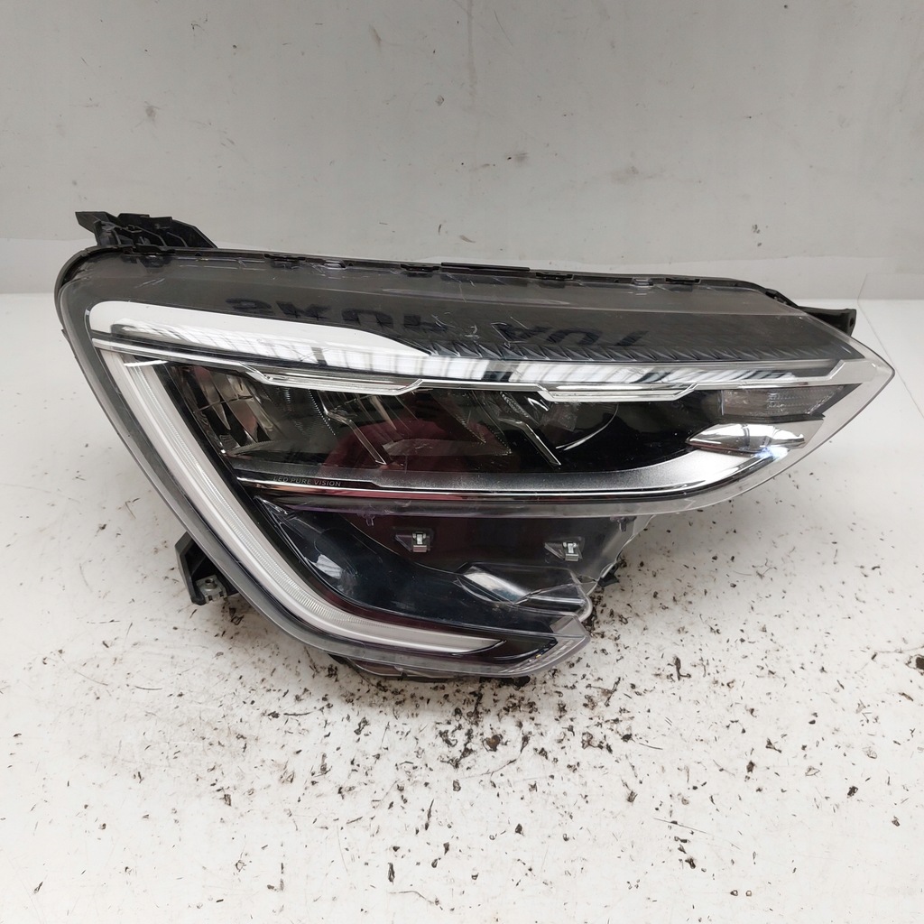 фото №1, Renault arkana лампа правая передняя led europa 260107780r