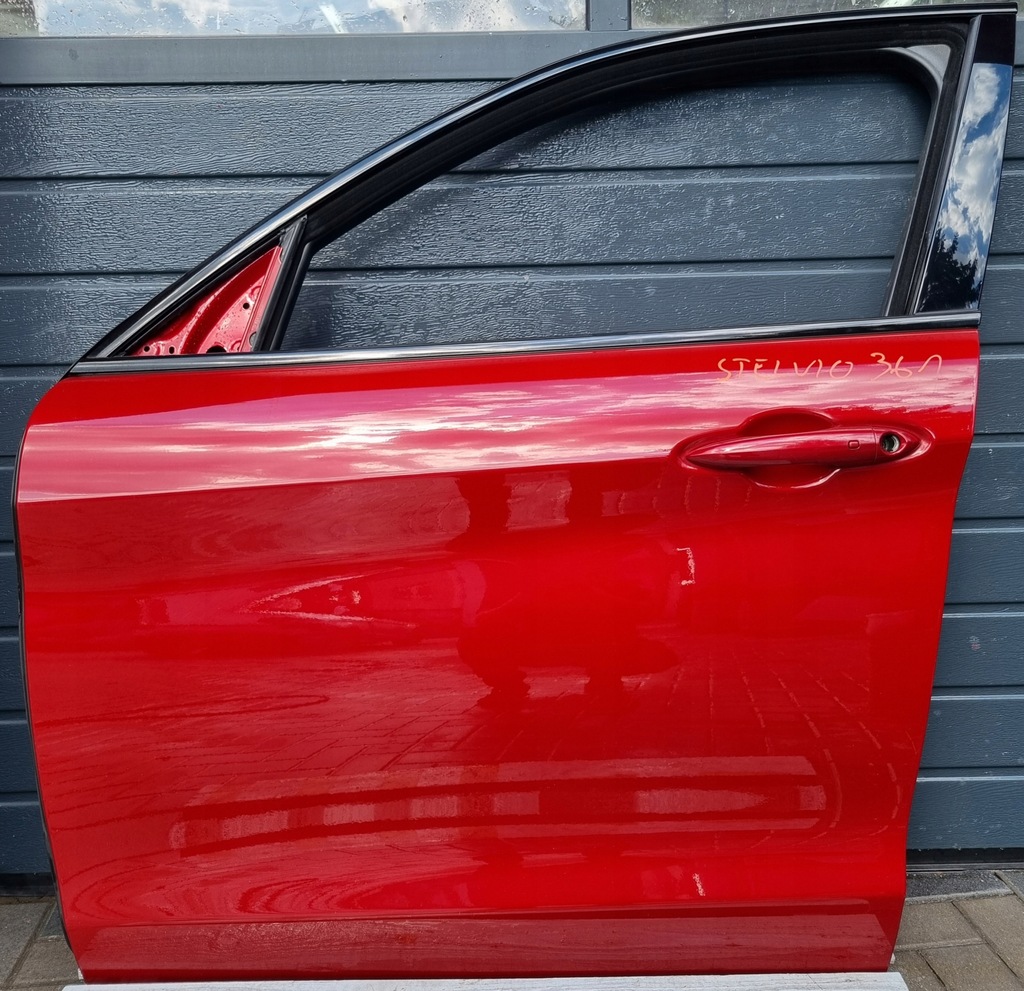 фото №1, Alfa romeo stelvio дверь передние левая полный lak. 361 rosso idealne !