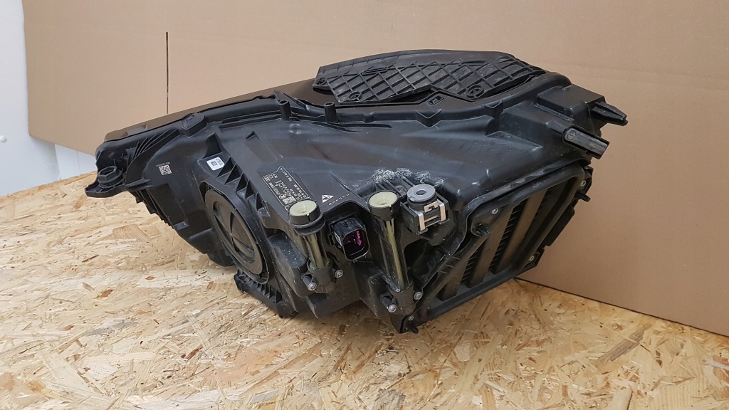 Фара перед правый  audi q3 83a full led 83a941034 Цена