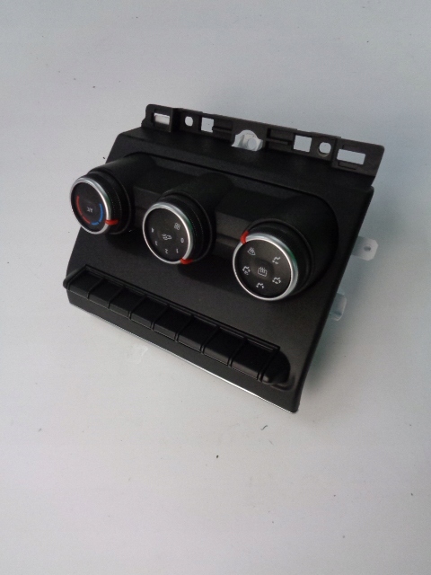 фото №1, Панель аварійних кондиціонера renault clio v 2019-