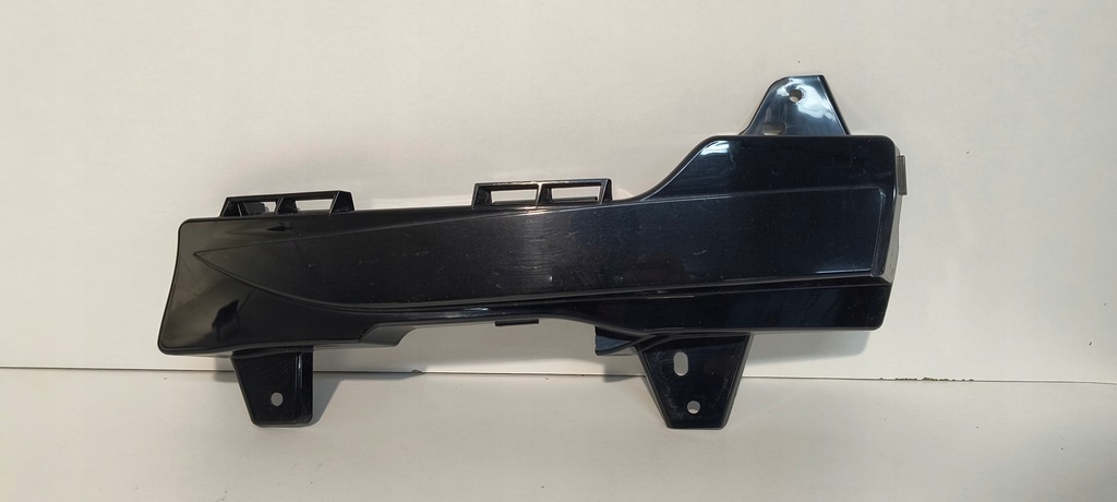 фото №1, Заглушка решітка протитуманної фари ліва tesla model 3 y