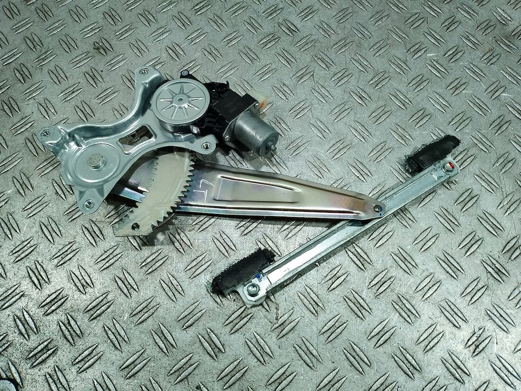 фото №6, Підйомник скло лівий задня mitsubishi space star ii 12- 5713a474