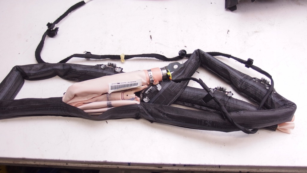 фото №1, Peugeot 308 ii t9 lift хэтчбек шторка безопасности левая