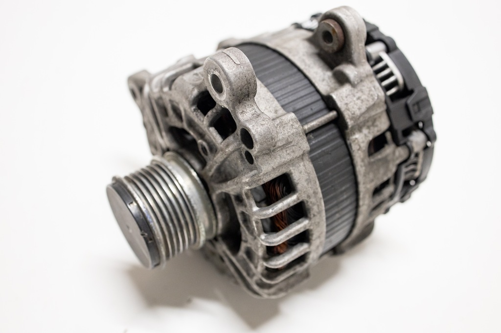 фото №1, Генератор porshce cayenne дизель 057903025