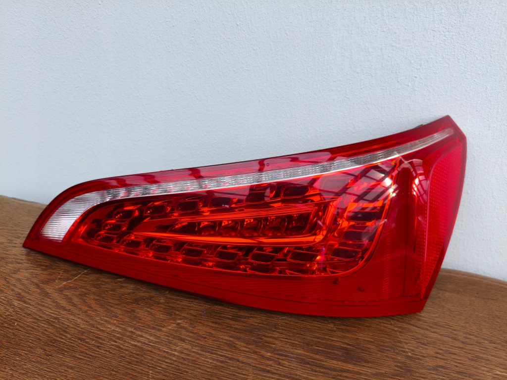 фото №1, Лампа правий задня led audi q5 sq5 8r 8r0945094a