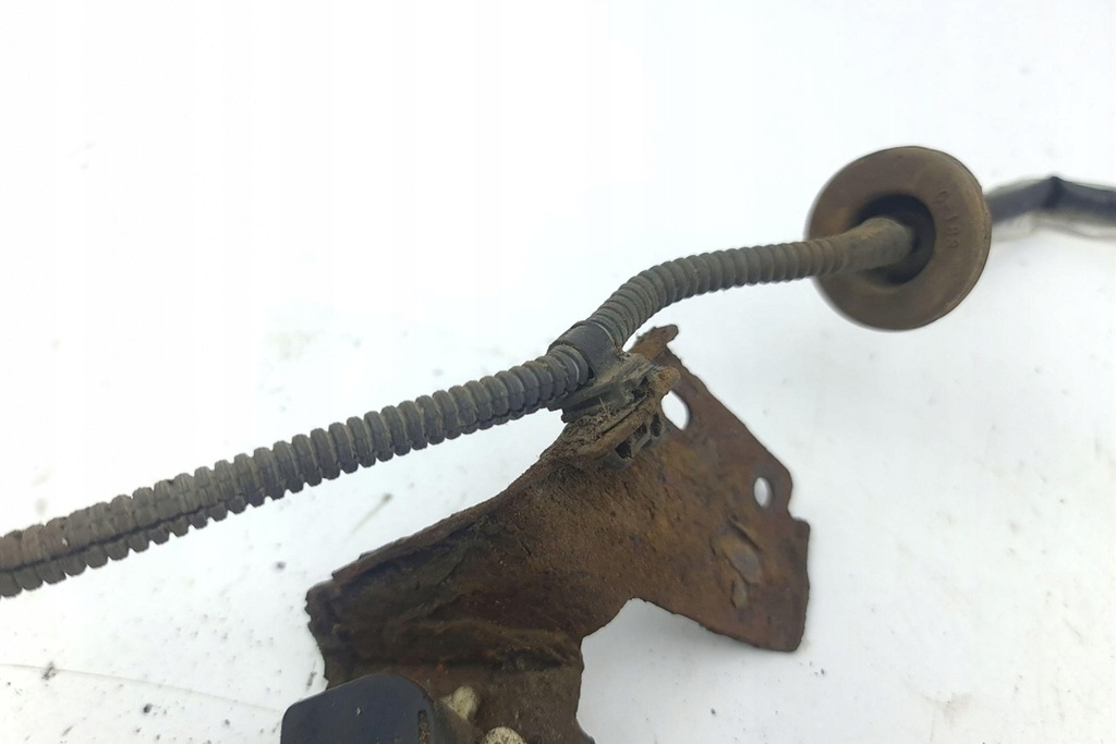 фото №12, Передний правый датчик уровня mitsubishi outlander ii cw_w 8303a052 2.3l