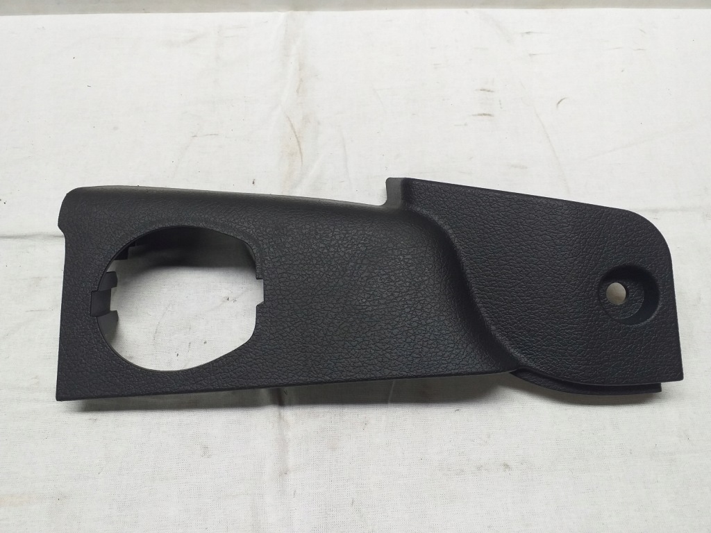 фото №1, Mercedes w447 защита заглушка правая