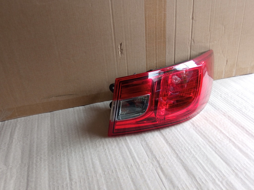 фото №2, Лампа задняя renault clio iv
