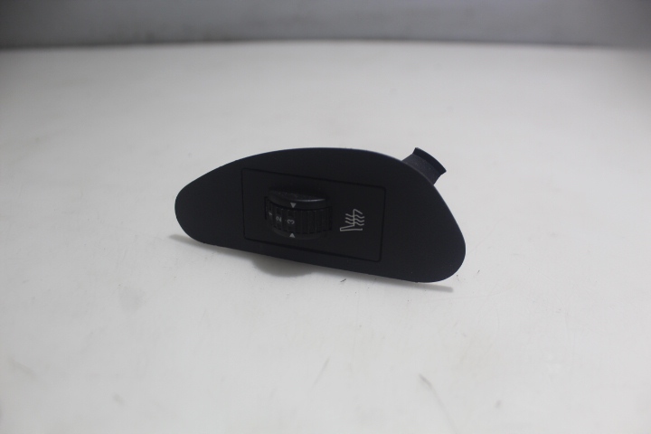 фото №1, Панель подогрев сидений левый peugeot 308 i