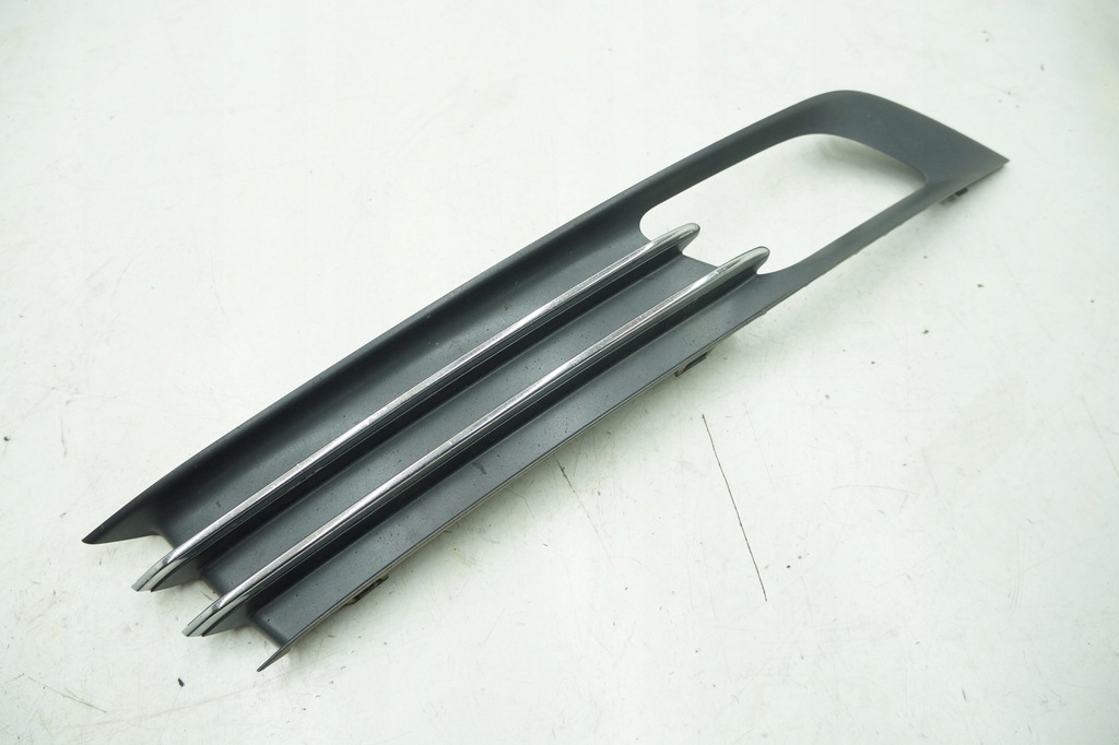 фото №1, Volvo s80 решётка правая бампер перед 31323995