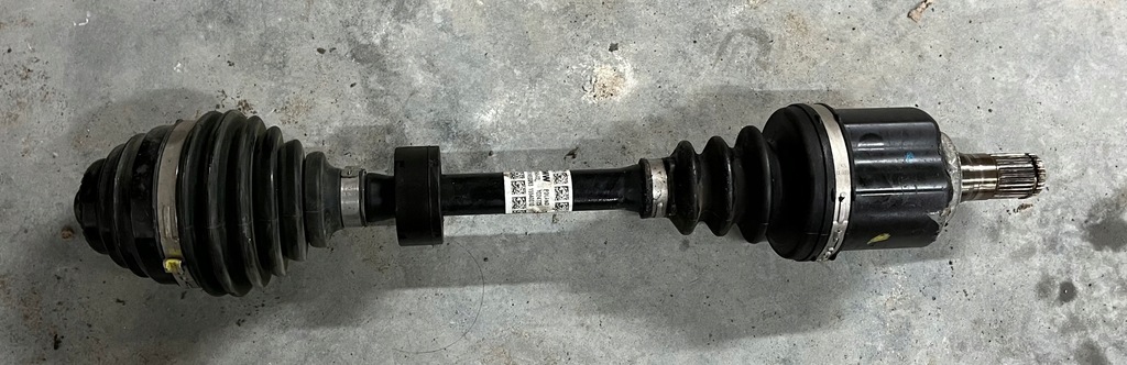 фото №1, Bmw f40 f44 f45 f48 привідний вал ліва перед 2.0d