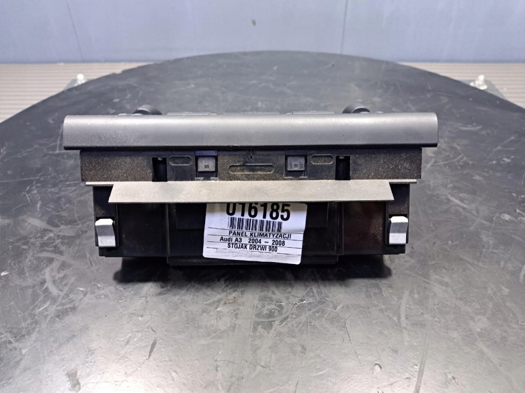 фото №6, Audi a3 8p панель кондиціонера 8p0820043n