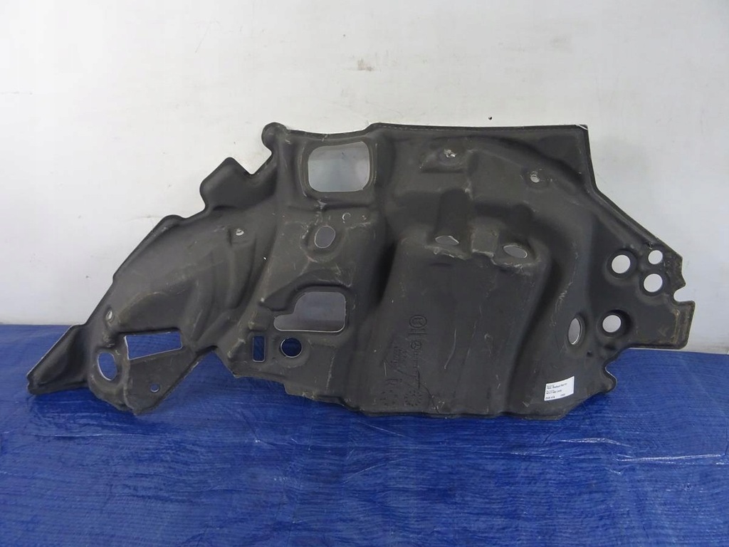 фото №1, Правое шумоизоляция багажника mercedes w247