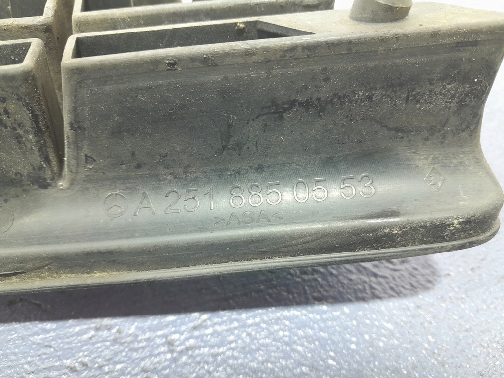 фото №6, Mercedes r w251 решётка бампер перед a2518850553