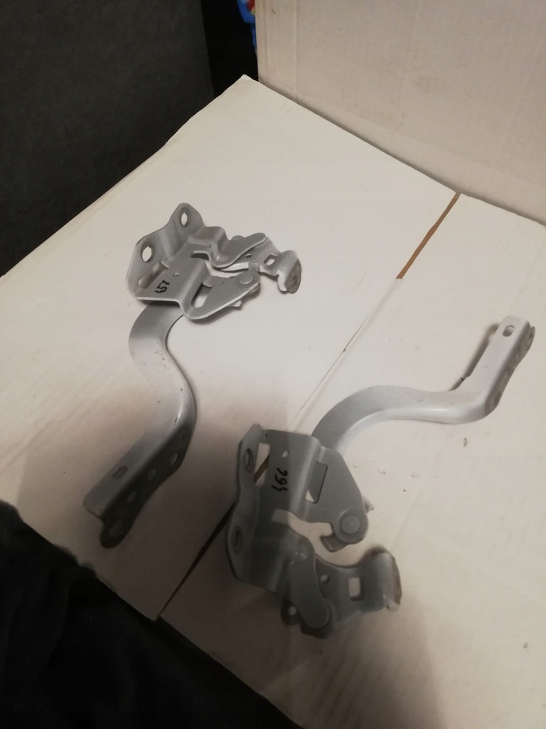 фото №1, Toyota auris ii 12-18 петля капот лівий 130l