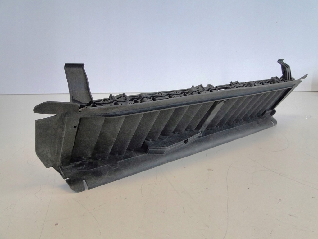 фото №7, Mercedes шторка жалюзи воздуховод a2135002900 e 218 238 cls 257 eqc 293