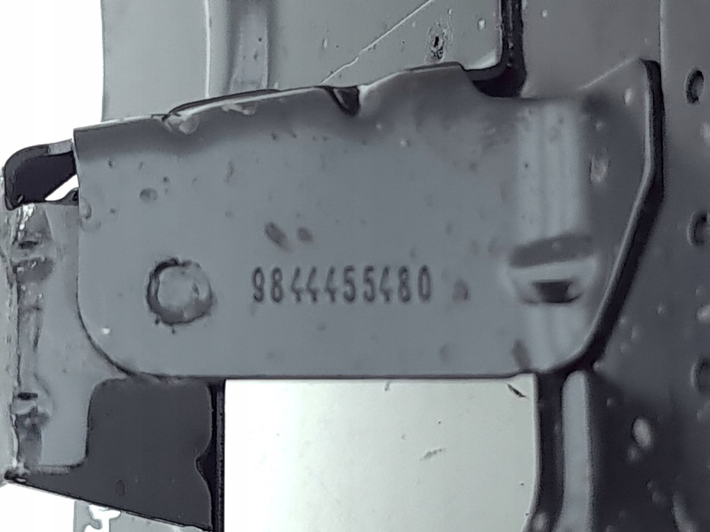 Peugeot 3008 3 2024 основание аккумулятор 9844455480 с Разборки