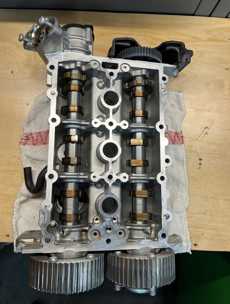 фото №5, Крышка клапанов 1.0 tsi vw t-cross 04c103475af