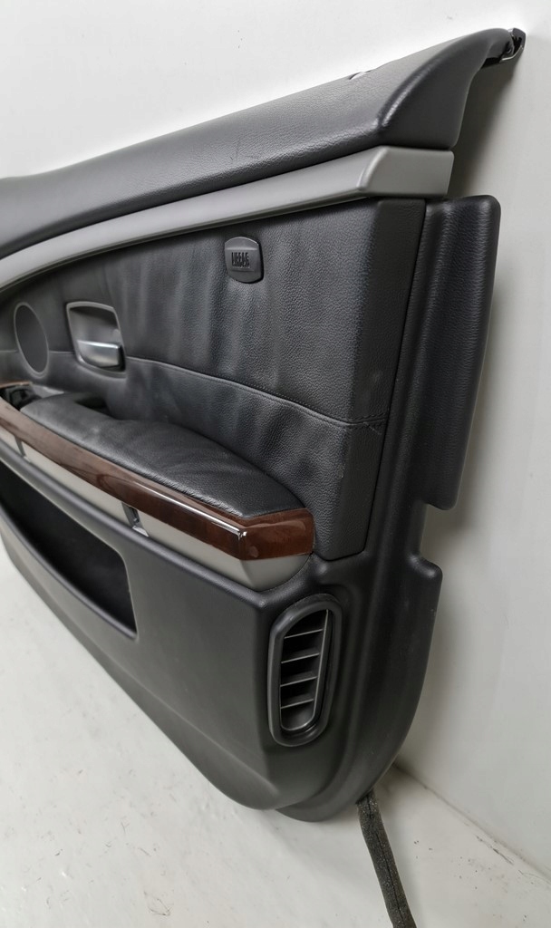 Оббивка обшивка передній праві перед bmw e65 euro Недорого