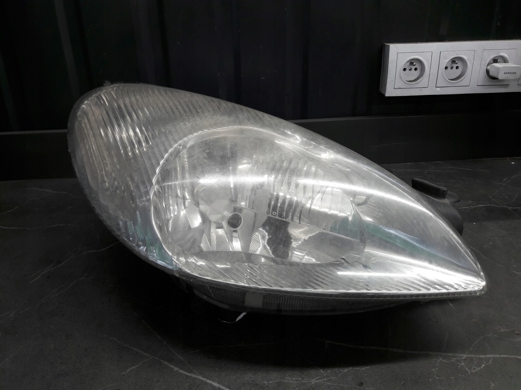 фото №1, Фара правый citroen xsara picasso