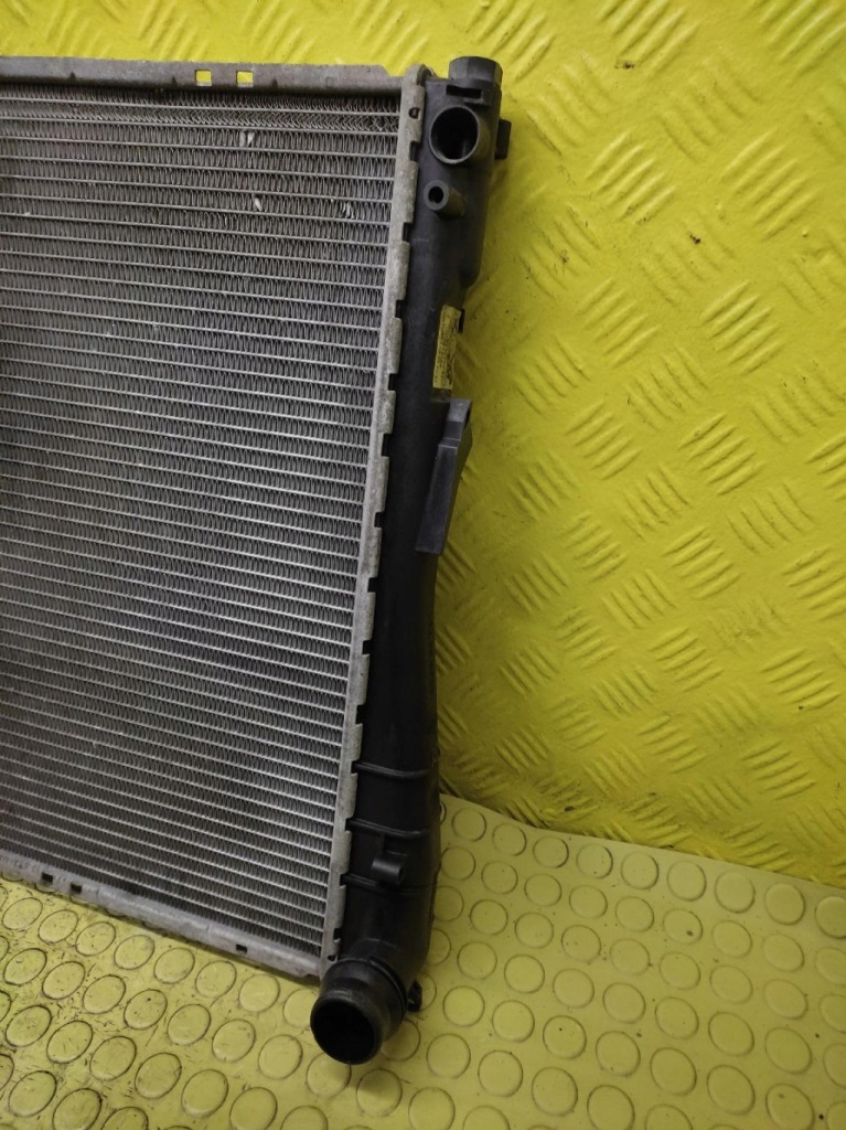 Bmw e46 2.0 радиатор воды 14362419 Оригинал