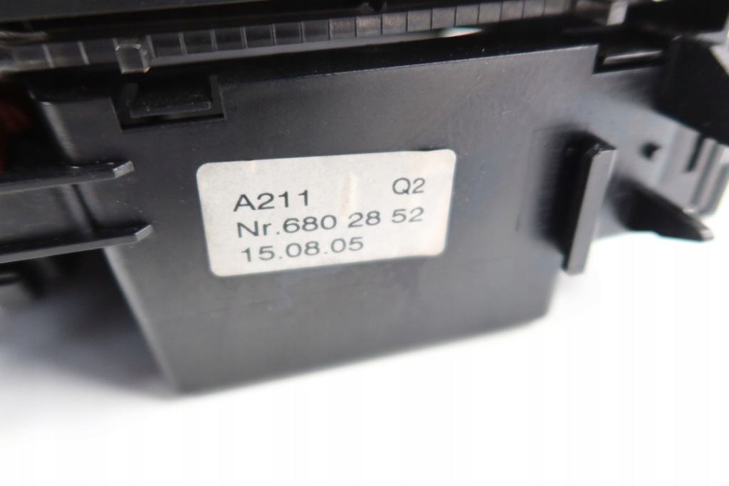 Mercedes w211 бардачок попільничка avantgarde 2116802852 w219 Недорого