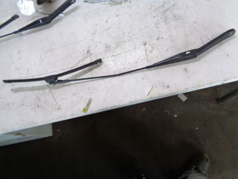 фото №1, Ford focus 2 mk2 важіль двірники праве 04-07