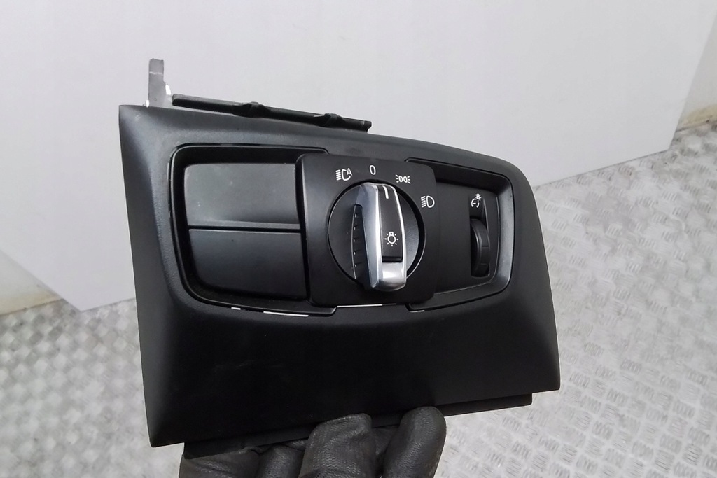 фото №7, Выключатель света bmw i3 i01 9390195 0.6l hybrid 125kw 2016