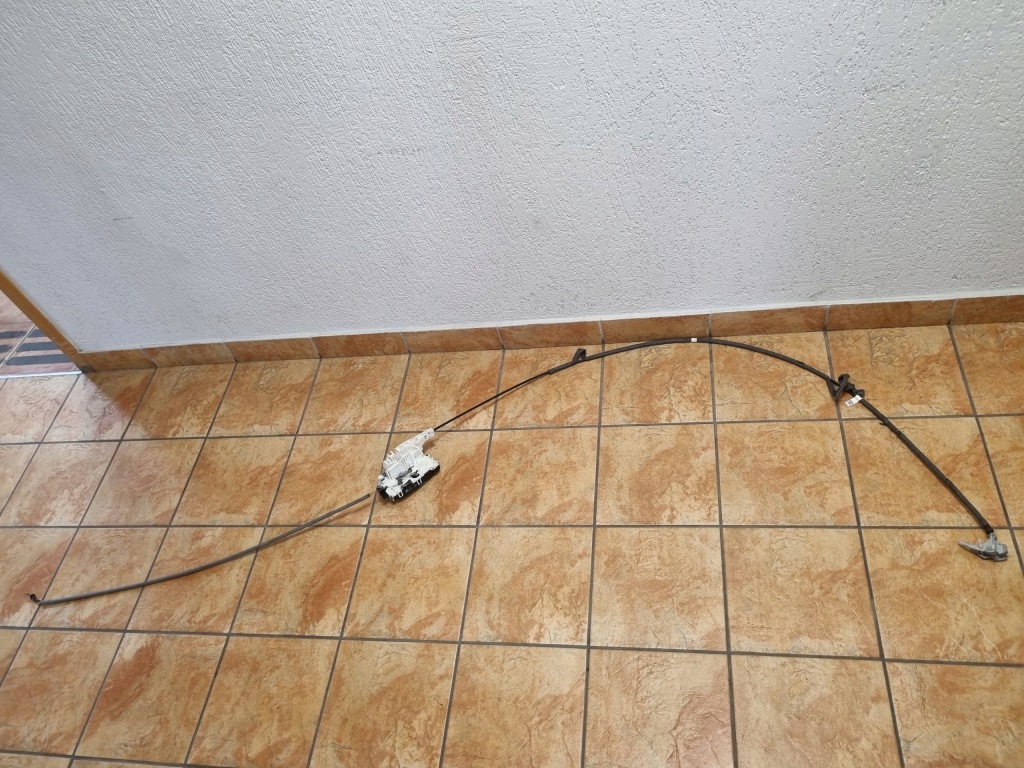 Купити Mercedes sprinter 907 910 замок двері правий бічний двері a9107303800