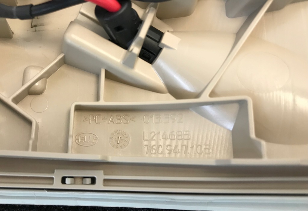 фото №8, Vw touareg 760 лампа потолочный 760947105ab серая