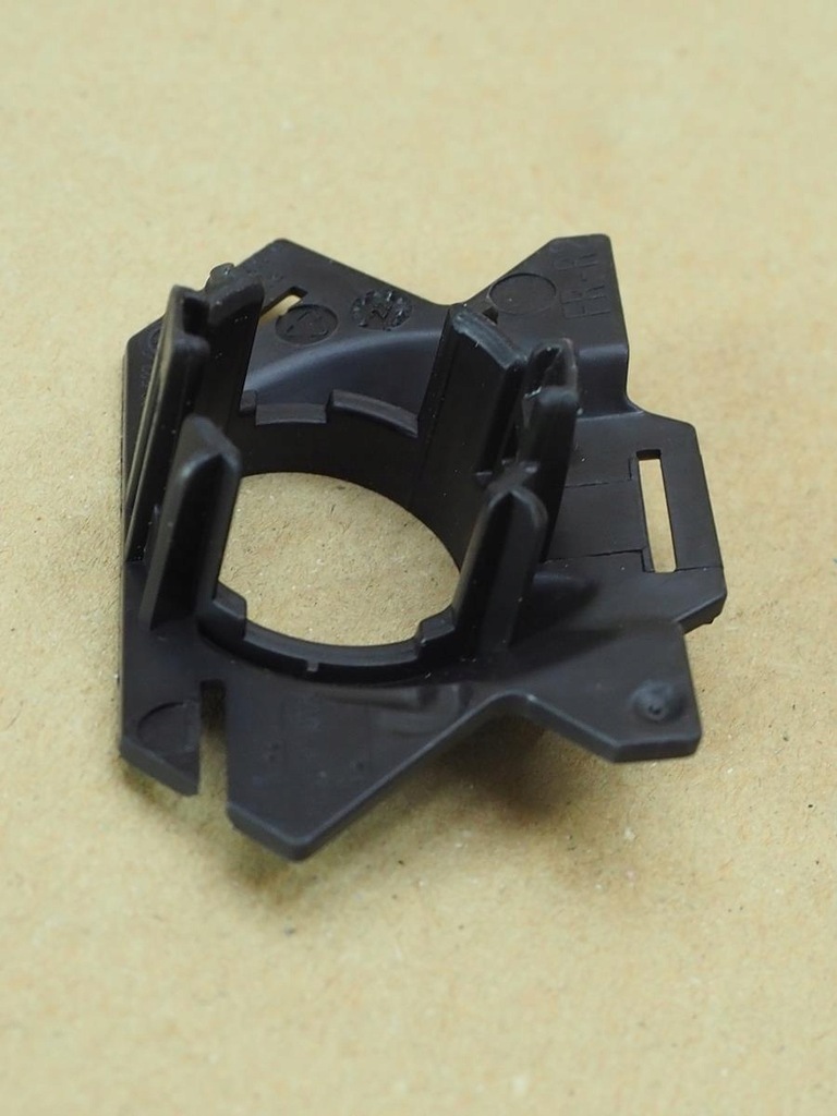 фото №11, Кронштейн кронштейн датчика pdc skoda kodiaq