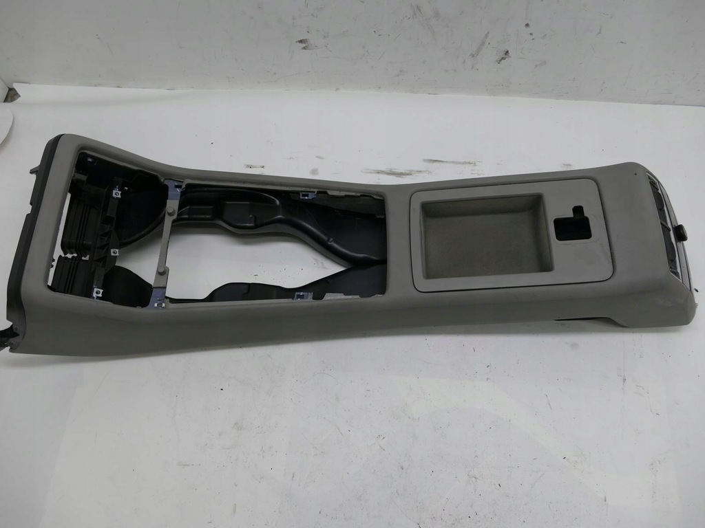 фото №12, Audi a8 d3 lift туннель средний пепельница задняя