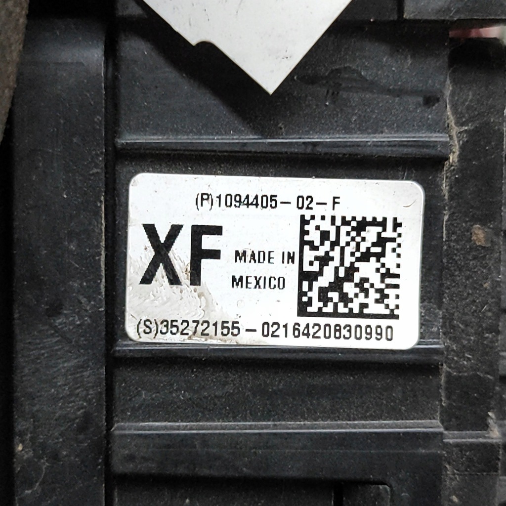 Tesla model x 2020 рамка / модуль предохранителей с Разборки