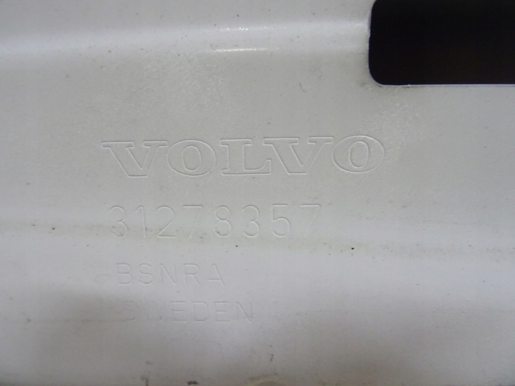 фото №13, Volvo v40 капот кришка 31278357 2789
