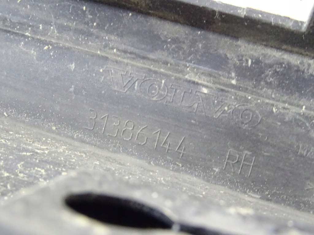 фото №10, Volvo v90 ii молдинг накладка порог правая 31386144