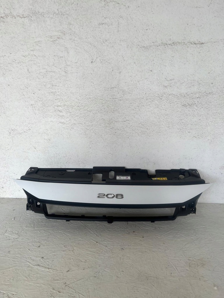 фото №1, Peugeot 208 ii усилитель бампера перед решётка радиатора