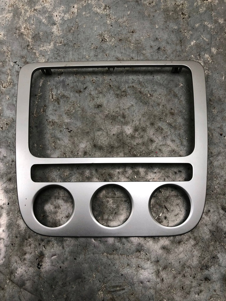 фото №1, Рамка радио vw scirocco 1q0858071f