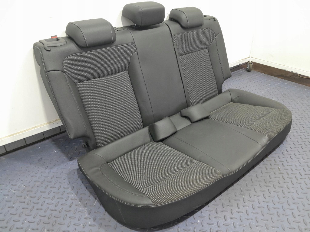 фото №9, Opel astra j lift sedan сиденья заднее сиденье комплект полукожа eu