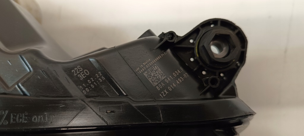 Audi q5 рестайлінг  80a фара full led фара правий Недорого