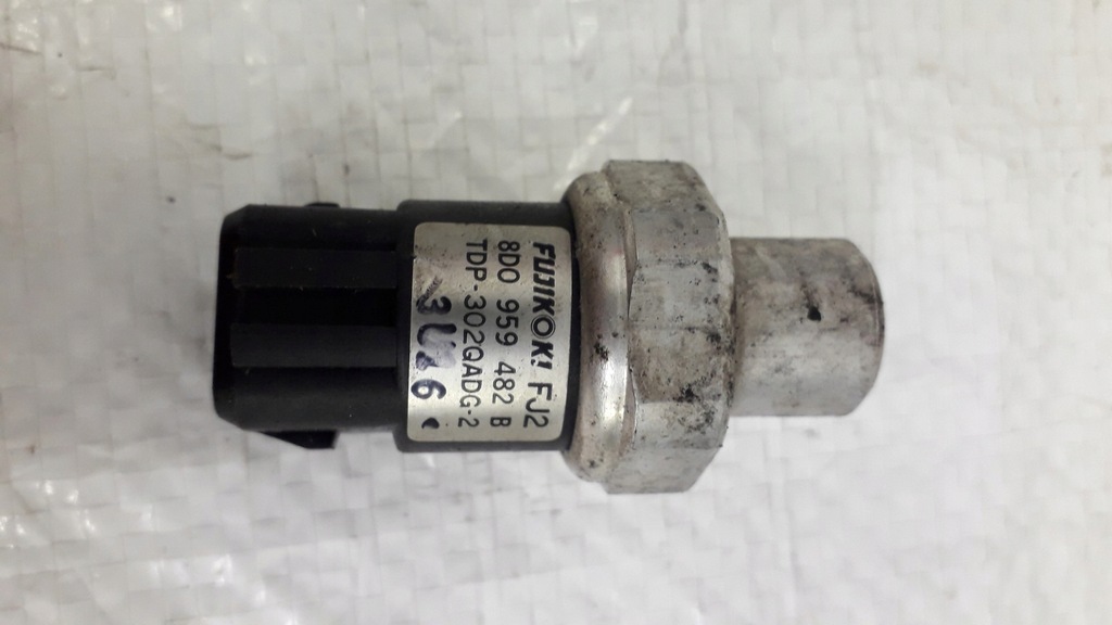 фото №12, Volkswagen оригінальний номер 8d0959482b датчик кондиціонера