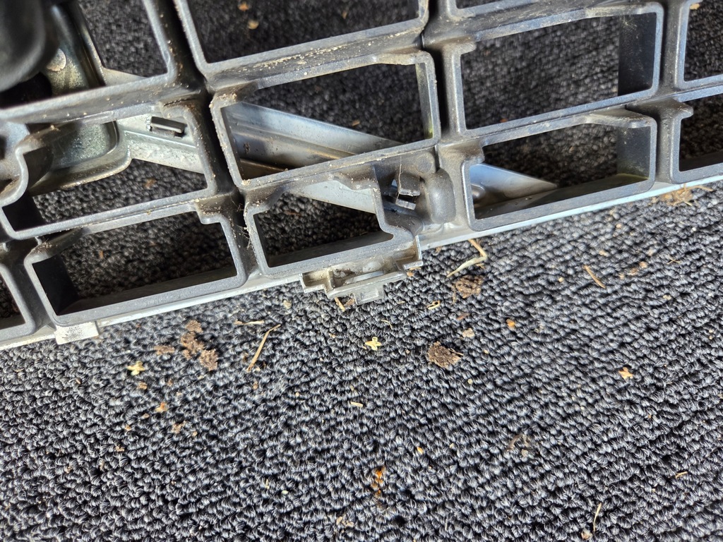 фото №11, Решітка радіатора решітка радіатора volvo s40 ii v50 08620116