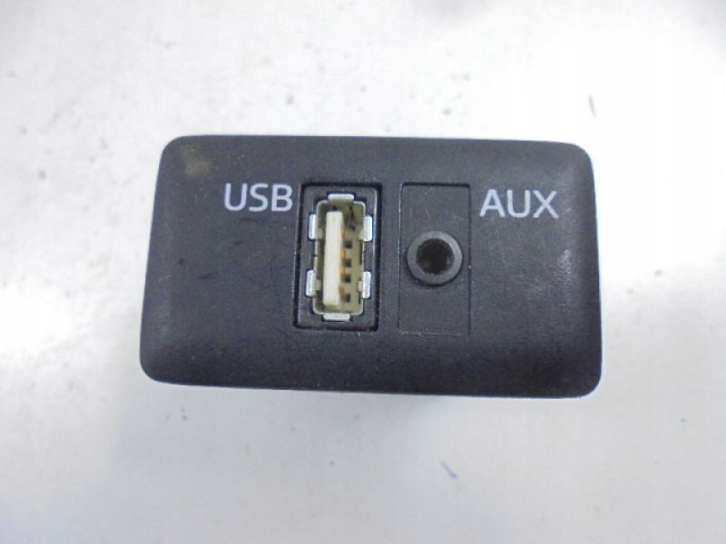 фото №1, Mazda 3 iii bm bn разъём port usb bhh3669u0