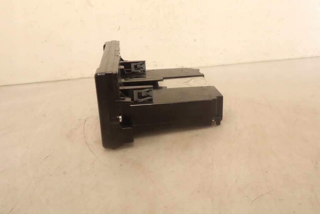 фото №4, Дисплей volvo v50 1.6d