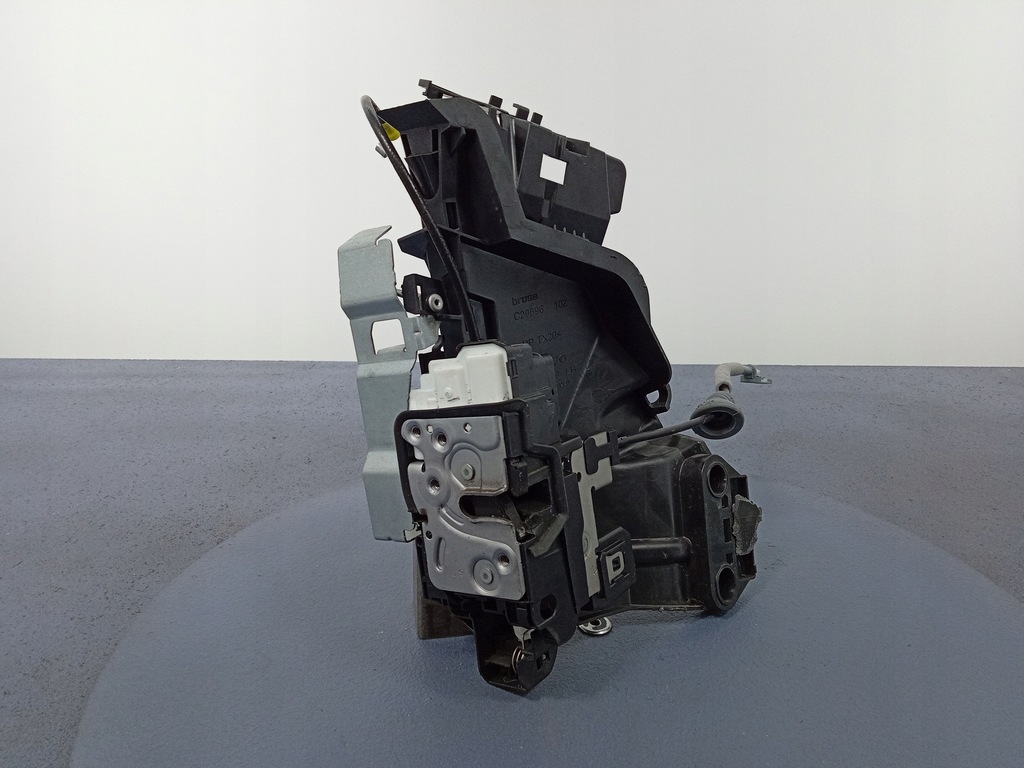 фото №1, Volvo v90 s90 ii замок двері перед лівий 31349894