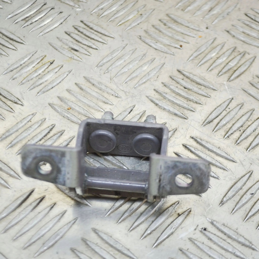 фото №6, Hyundai kona i 2018 правая сторона петля крышки задний багажника