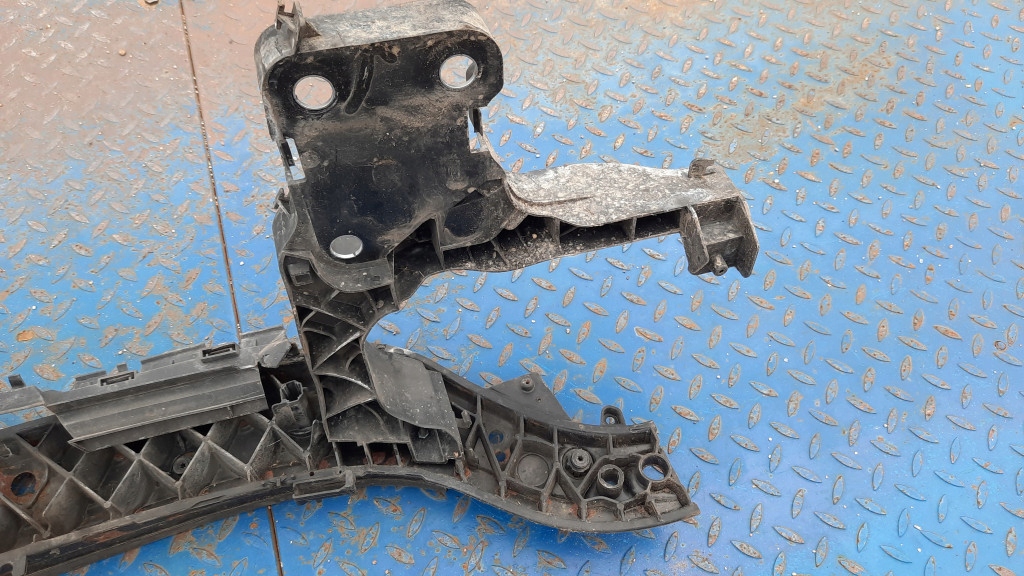 фото №10, Pas передній панель фари renault megane ii lift 06r 1.9 dci